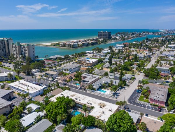 Charming 2 Bedroom Vacation Condo in St. Pete Beach