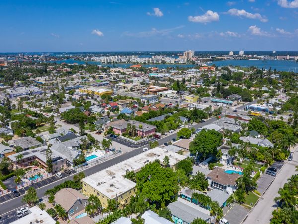 Charming 2 Bedroom Vacation Condo in St. Pete Beach