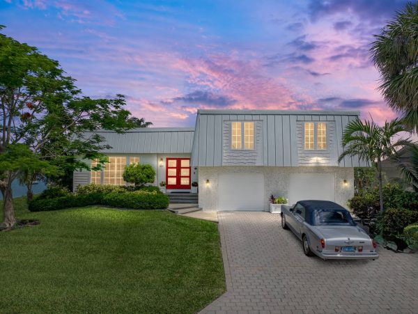 St. Pete Beach Waterfront Vacation Rental | Florida Gulf Coast Luxury Pool Home