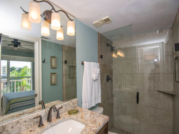 Two bedroom 2 bathroom Condo steps to St. Pete beach