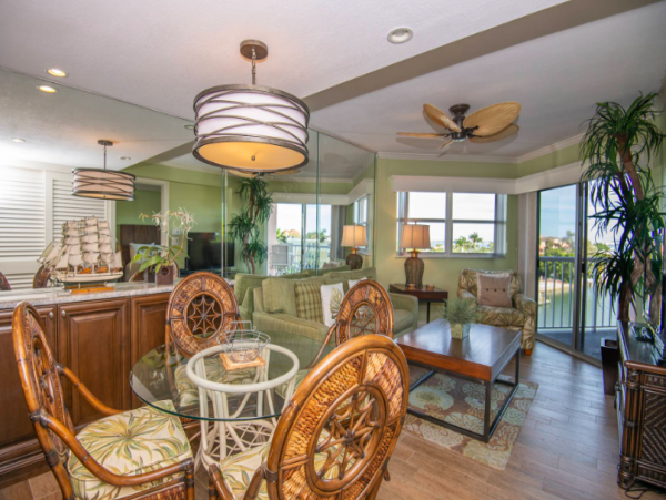 Two bedroom 2 bathroom Condo steps to St. Pete beach
