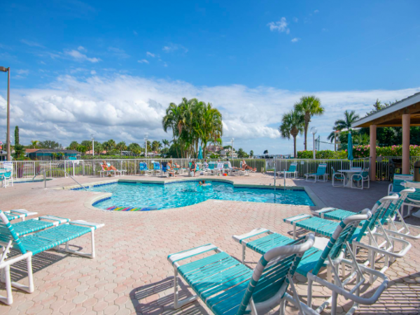 Two bedroom 2 bathroom Condo steps to St. Pete beach