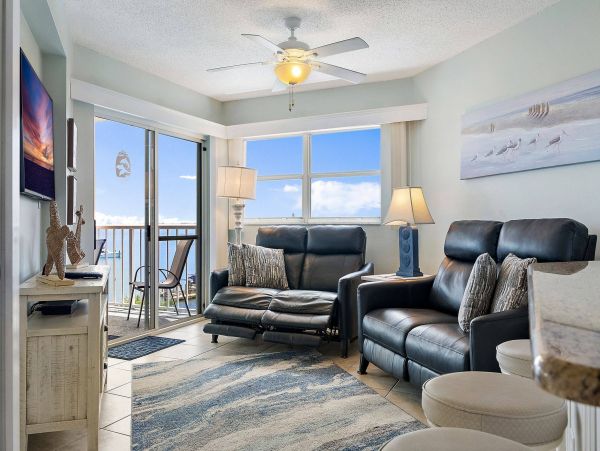 Lovely 2 Bedroom Vacation Condo with Great Views