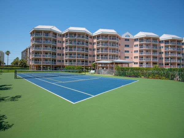 Lovely 2 Bedroom Vacation Condo with Great Views