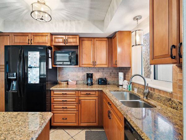Lovely St. Pete Beach 3 Bedroom Vacation Condo