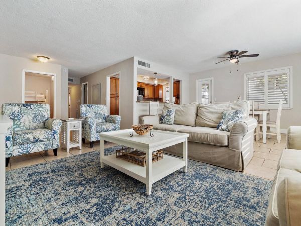 Lovely St. Pete Beach 3 Bedroom Vacation Condo