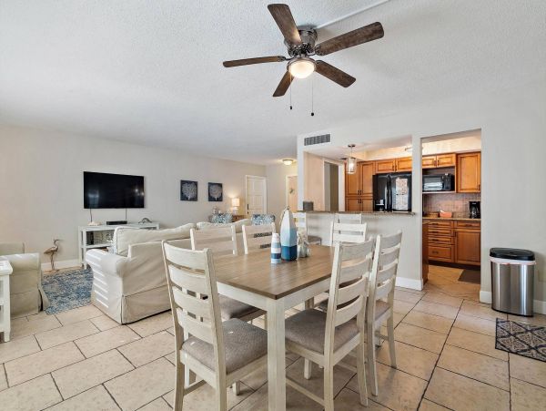 Lovely St. Pete Beach 3 Bedroom Vacation Condo