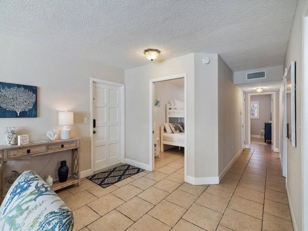 Lovely St. Pete Beach 3 Bedroom Vacation Condo