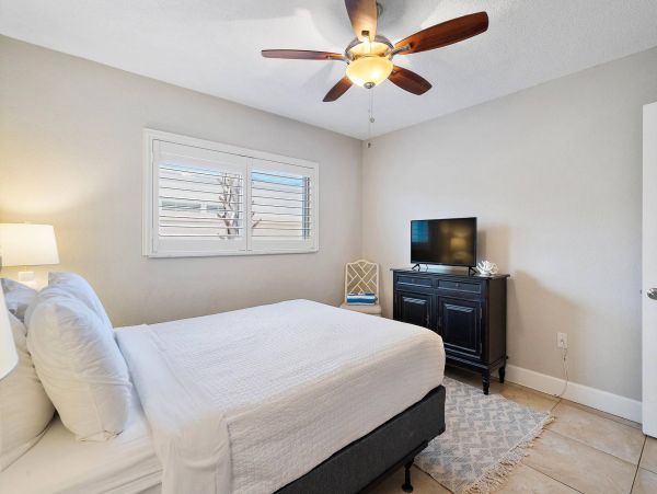 Lovely St. Pete Beach 3 Bedroom Vacation Condo
