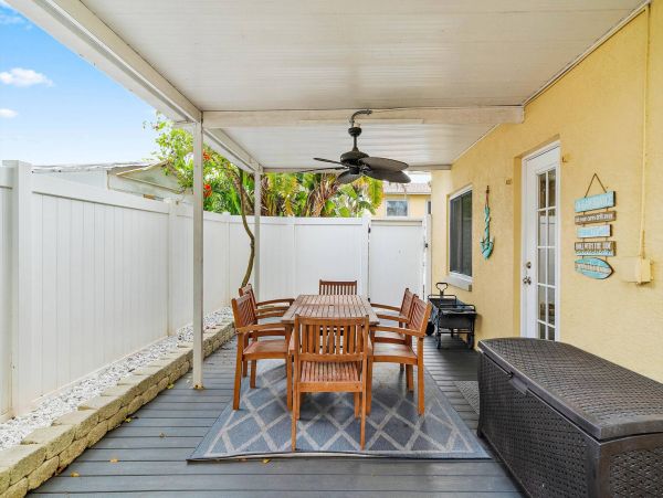 Lovely St. Pete Beach 3 Bedroom Vacation Condo