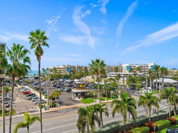 2 Bedroom Condo in St. Pete with water views