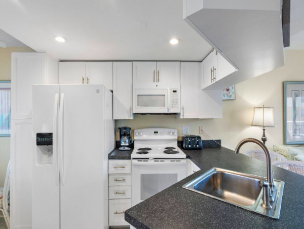 2 Bedroom Condo in St. Pete with water views