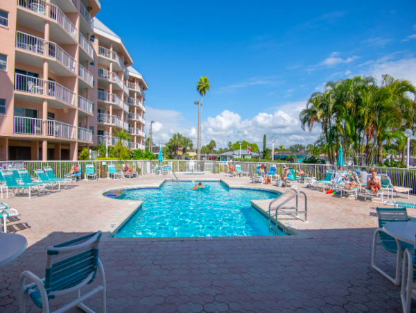 2 Bedroom Condo in St. Pete with water views