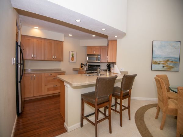 Lovely 2 Bedroom Vacation Condo with Great Amenities