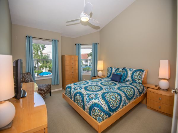 Lovely 2 Bedroom Vacation Condo with Great Amenities