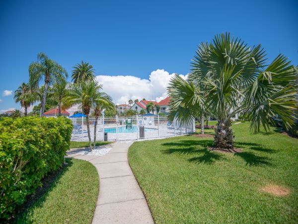 Lovely 2 Bedroom Vacation Condo with Great Amenities