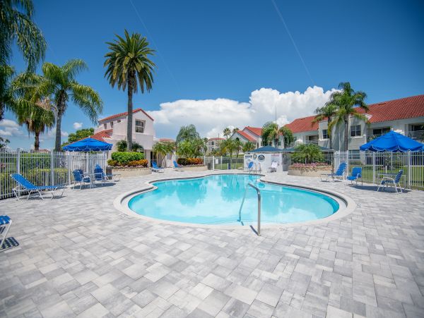 Lovely 2 Bedroom Vacation Condo with Great Amenities