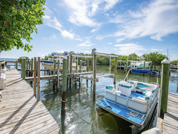 Exceptional Amenities Great Vacation Residence