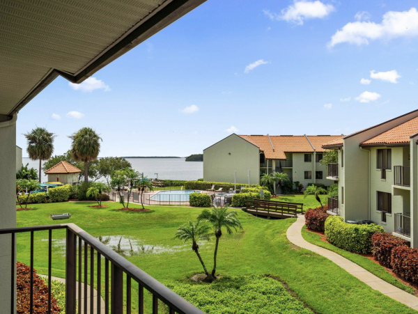 Exceptional Amenities Great Vacation Residence