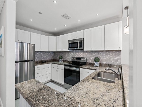 Exceptional Amenities Great Vacation Residence