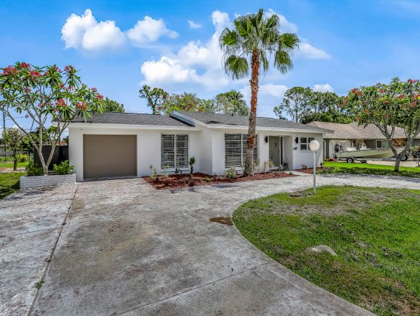Fort Myers Home with 3 Bedrooms