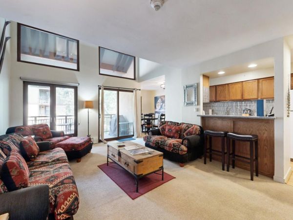Vail Two-Story Vacation Condo with Great Location