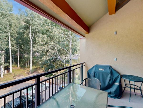 Vail Two-Story Vacation Condo with Great Location