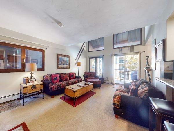 Vail Two-Story Vacation Condo with Great Location