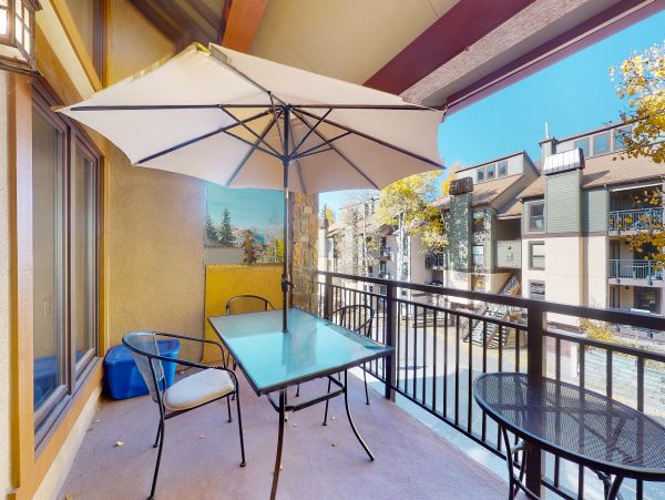 Vail Two-Story Vacation Condo with Great Location