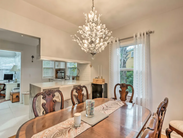 Two Bedroom Bungalow with Shared Backyard Sleeps up to Five Guests