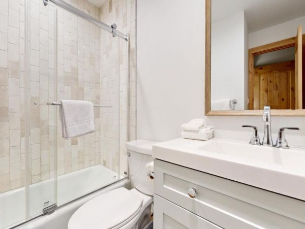 Stylish Vail Condo Two-Bedroom - Your Perfect Mountain Retreat
