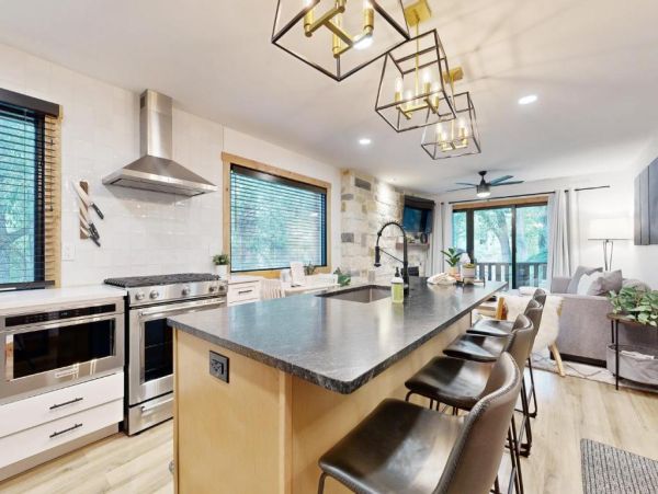 Stylish Vail Condo Two-Bedroom - Your Perfect Mountain Retreat