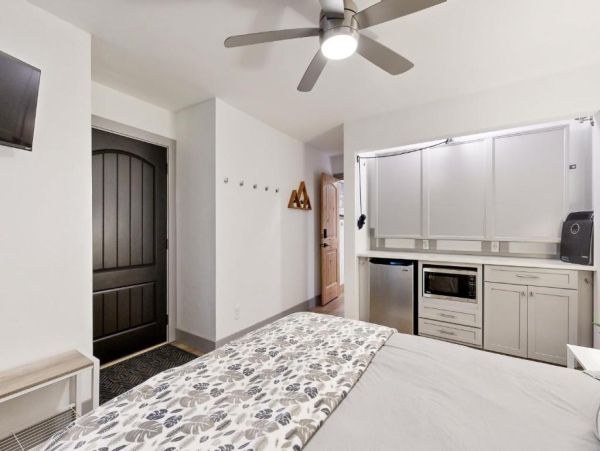 Stylish Vail Condo Two-Bedroom - Your Perfect Mountain Retreat