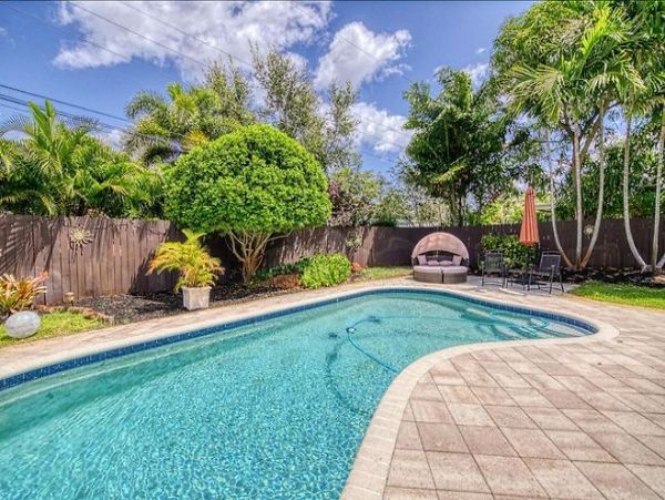 Oakland Park Vacation Home Three Bedroom