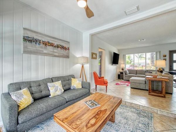 Oakland Park Vacation Home Three Bedroom