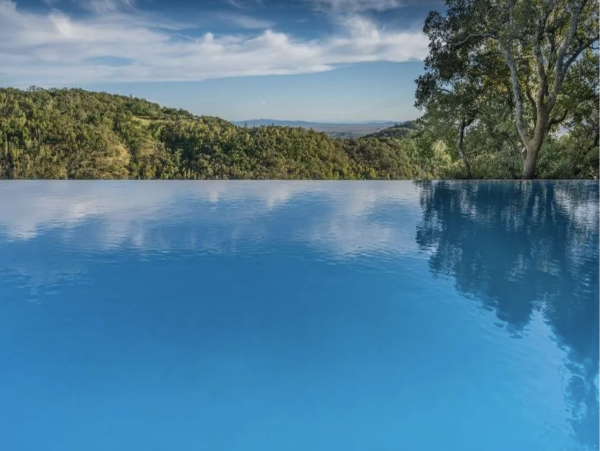 Luxury Sonoma Vacation Home with Infinity Pool Sleeps 10