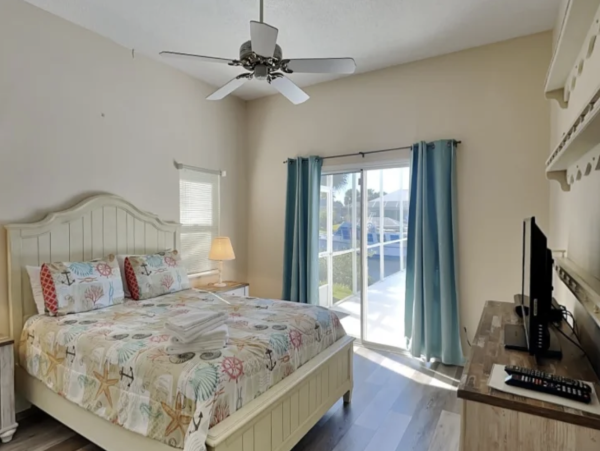 Three Bedroom Three Bathroom New Arrival Pool Home