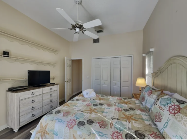 Three Bedroom Three Bathroom New Arrival Pool Home
