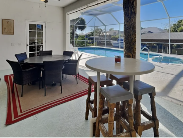 Three Bedroom Three Bathroom New Arrival Pool Home
