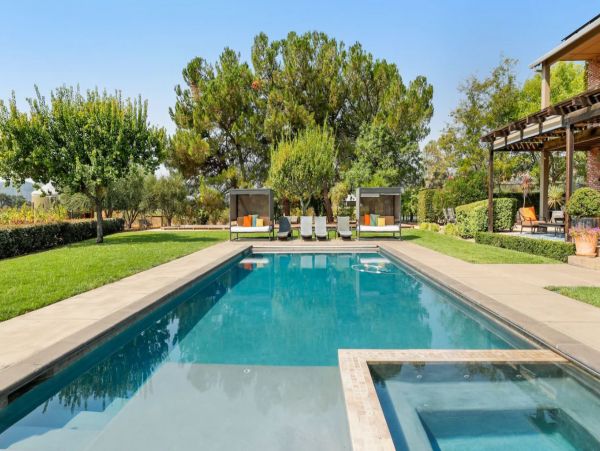 Luxury Napa Valley Vacation Estate with Pool and SPA Sleeps 24