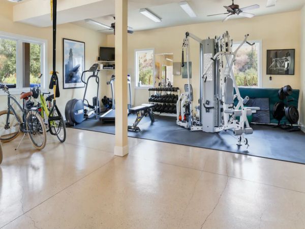 Luxury Napa Valley Vacation Estate with Pool and SPA Sleeps 24