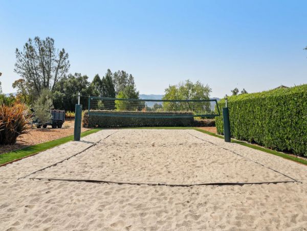Luxury Napa Valley Vacation Estate with Pool and SPA Sleeps 24
