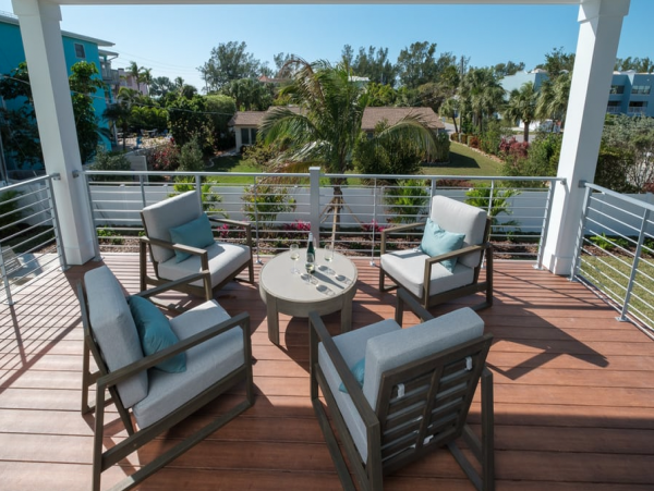 Anna Maria Island Bonus Room Home Heated Pool & Spa