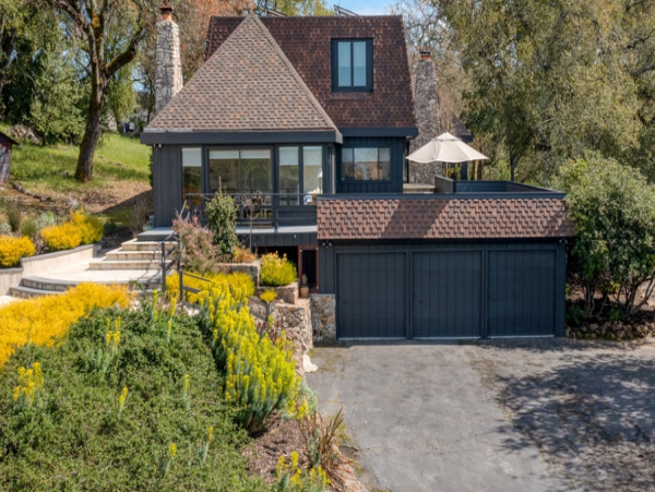 Unique 5 Bedroom Home with Private Pool in Santa Rosa