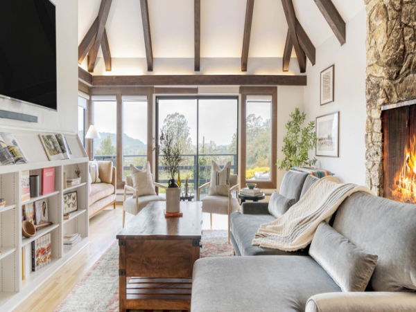 Unique 5 Bedroom Home with Private Pool in Santa Rosa