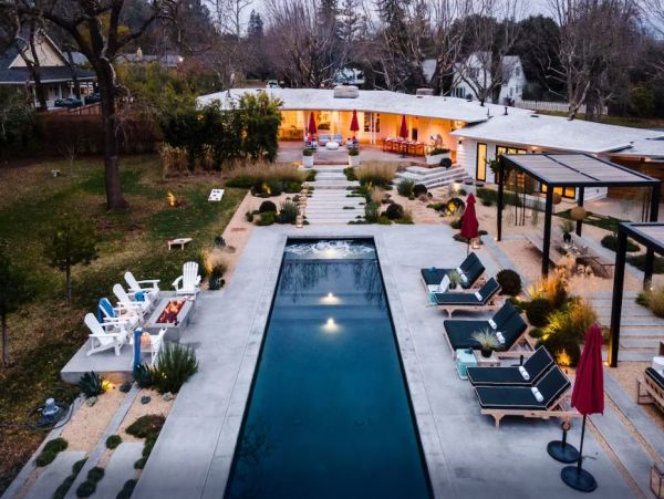 Luxury Sonoma Vacation Home Five Bedroom
