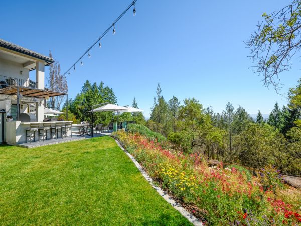Five Bedroom Posh Vacation Home with Private Pool in Santa Rosa
