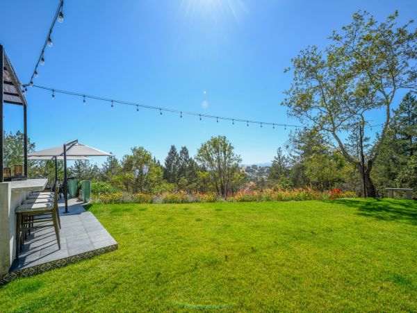 Five Bedroom Posh Vacation Home with Private Pool in Santa Rosa