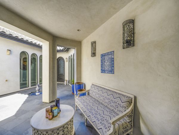 Five Bedroom Posh Vacation Home with Private Pool in Santa Rosa