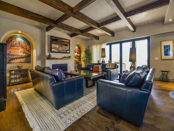Five Bedroom Posh Vacation Home with Private Pool in Santa Rosa